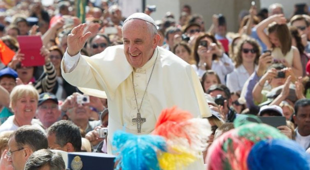 Papież Franciszek: Zamykanie firm bez dbania o pracowników jest grzechem