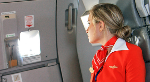 Rosja. Stewardesy "Stare, grube i brzydkie" przegrały proces o dyskryminację