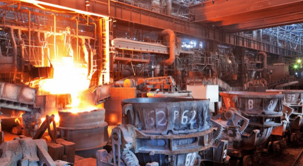 Przemysł stalowy razem z łańcuchem dostaw zabezpiecza zatrudnienie dla 150 tys. osób w Polsce (fotolia) Czarne chmury nad hutnictwem. Prezes ArcelorMittal Poland ostrzega