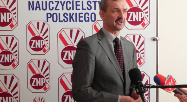 Sławomir Broniarz, szef Związku Nauczycielstwa Polskiego, przestrzega przed skutkami reformy edukacji. (fot. ZNP) Sławomir Broniarz: Wskutek cięć etatów nauczyciele będą "biednymi pracującymi"