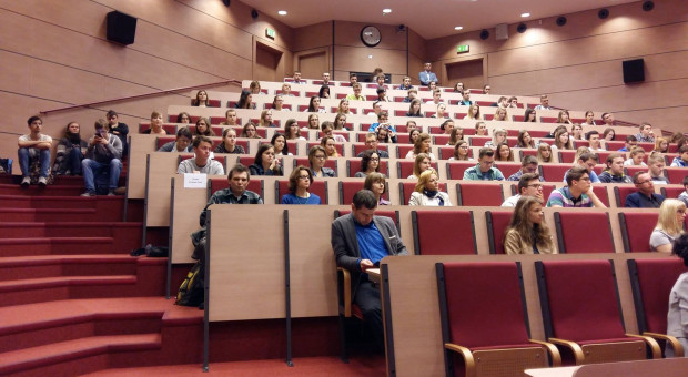Uniwersytet Ekonomiczny w Katowicach uruchamia dwie nowe specjalności w jęz. angielskim (fot.facebook.com/UniwersytetEkonomicznywKatowicach) Uniwersytet Ekonomiczny w Katowicach stawia na edukację w języku angielskim