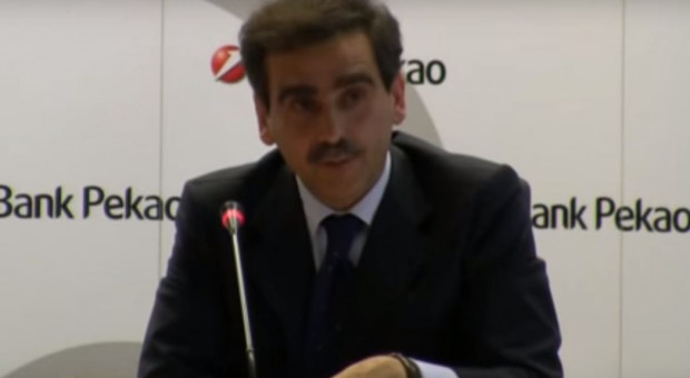 Luigi Lovaglio, Pekao: Pierwsza próba odwołania prezesa banku nieudana