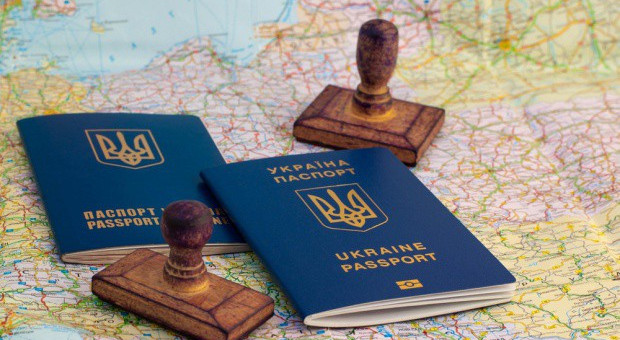 Ukraińcy mogą wjechać do UE bez wizy na 90 dni