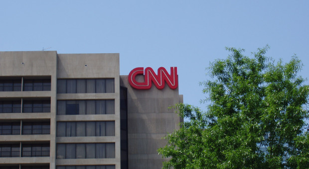 CNN przyjęła rezygnację pracowników związanych z publikacją materiału (fot.wikipedia.org/CC) CNN: Dziennikarze odeszli z pracy przez artykuł o doradcy Donalda Trumpa