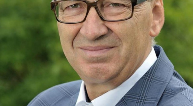 Wiceminister Stanisław Szwed nie odrzuca pomysłu, aby rozważyć wprowadzenie praw socjalnych do umów cywilnoprawnych. (fot. Facebook) Umowy śmieciowe bez praw socjalnych? Istnieje szansa, że to się zmieni