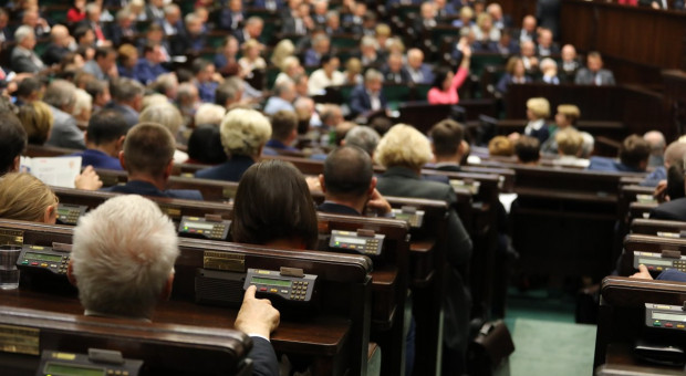Posiedzenie Sejmu: Posłowie nawet nie myślą o wakacjach