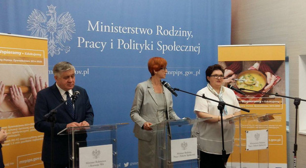 Jeżeli złożymy wniosek do 30 sierpnia nie będziemy mieli przerwy w wypłacaniu świadczenia 500 plus. (fot.:MRPiPS/twitter.com) Od sierpnia będą wnioski o 500 plus na następny okres zasiłkowy
