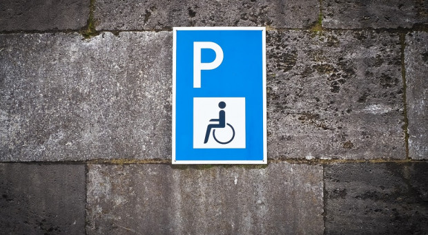Zatrudnienie niepełnosprawnych: Wiceminister Michałkiewicz zapowiada zmiany