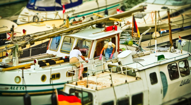 W 2010 r. na statkach pod banderami państw UE pływało około 230 tys. marynarzy (fot.pixabay) Lepsze warunki pracy zachęcą młodych do pracy na statkach?