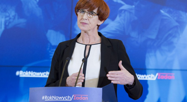 Minister Elżbieta Rafalska przedstawiła w Senacie sprawozdanie z działalności Rady Dialogu Społecznego (Fot. Shutterstock.com) Minister pracy podsumowała działalność Rady Dialogu Społecznego