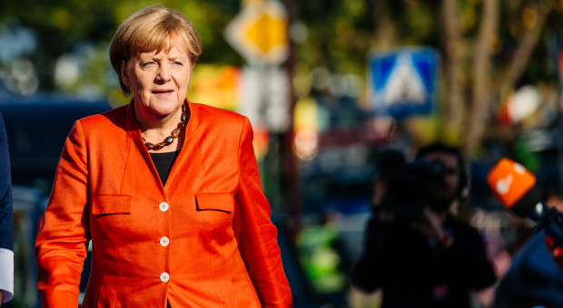Angela Merkel, po wygranych przez CDU/CSU wyborach we wrześniu, będzie kanclerzem Niemiec najprawdopodobniej przez kolejne 4 lata. (fot.:EU2017EE Estonian Presidency/flickr.com/CC BY 2.0) CDU i CSU porozumiały się w sprawie migracji. Niemcy przyjmą 200 tysięcy osób rocznie
