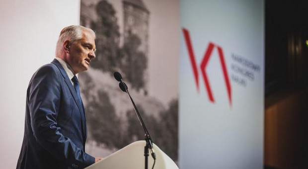 Jarosław Gowin uważa, że decyzja o wolnym 12 listopada nie jest właściwa Jarosław Gowin uważa, że decyzja o wolnym 12 listopada nie jest właściwa