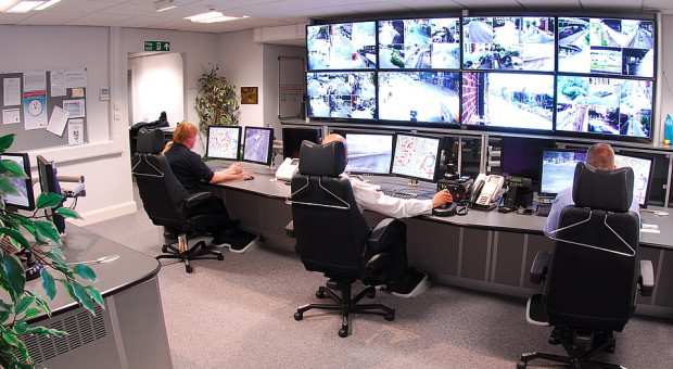 O konieczności uregulowania kwestii monitoringu pracowników w miejscu pracy mówi się coraz więcej. Fot. pixabay Praca, monitoring: Czy pracodawca może podglądać pracownika?