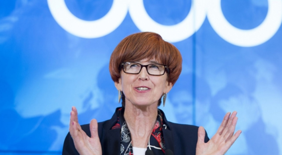 Mówiąc o sukcesach Ministerstwa Rodziny w ostatnich dwóch latach, Rafalska wskazywała na program Rodzina 500 plus, (Elżbieta Rafalska, fot.premier.gov.pl) Elżbieta Rafalska: Trzeba dopracować reformę urzędów pracy