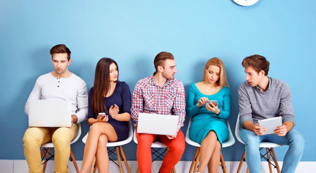 Stworzenie miejsca pracy i pozyskanie pracownika to jedno. Ale pracownika trzeba też zatrzymać w mieście (fot.shutterstock) Andrzej Zabiegliński: Jeśli ktoś otrzyma pracę w pakiecie z miejscem zamieszkania to będzie tu kotwiczyć