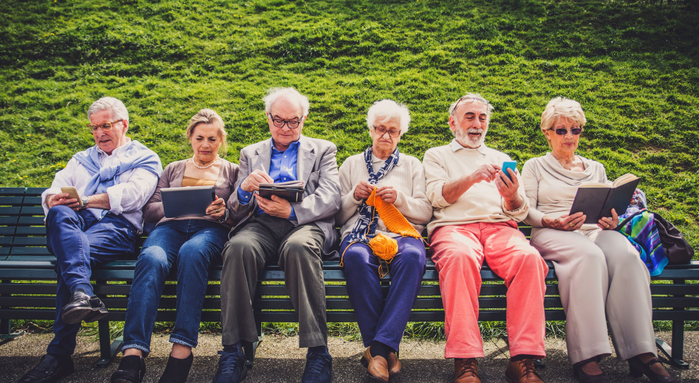Wysokość waloryzacji emerytur będzie ostatecznie znana w lutym, kiedy GUS ogłosi dane dotyczące zarobków (fot.shutterstock) Waloryzacja w 2018 r.: Emerytura wyższa niż zakładano?