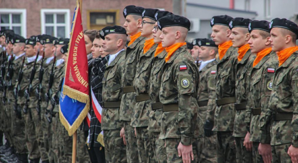 W każdym powiecie będą działać szkoły mundurowe (fot.mon.gov.pl/plut. Dominik Skibicki) Wojsko: Klasy mundurowe w całej Polsce