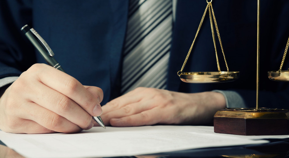 Praca: Ponad 120 osób zostanie zatrudnionych w nowej sekcji zajmującej się decyzjami dezubekizacyjnymi (fot.shutterstock) Dezubekizacja: Będzie praca dla sędziów i urzędników