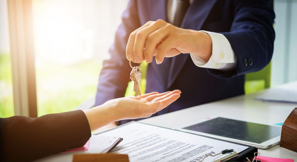 Pieniądze kupującego mieszkanie będą lepiej chronione (fot.shutterstock) Ustawa deweloperka: Zmiany doprowadzą firmy do bankructwa?