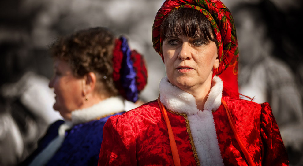 Rosjanki na festiwalu w charakterystycznych strojach ludowych. (fot. Oleg Afonin/flickr.com/CC BY 2.0) Rosja ma ssanie na pracowników jak Polska. Efekt? Już 25 proc. Rosjan to muzułmanie