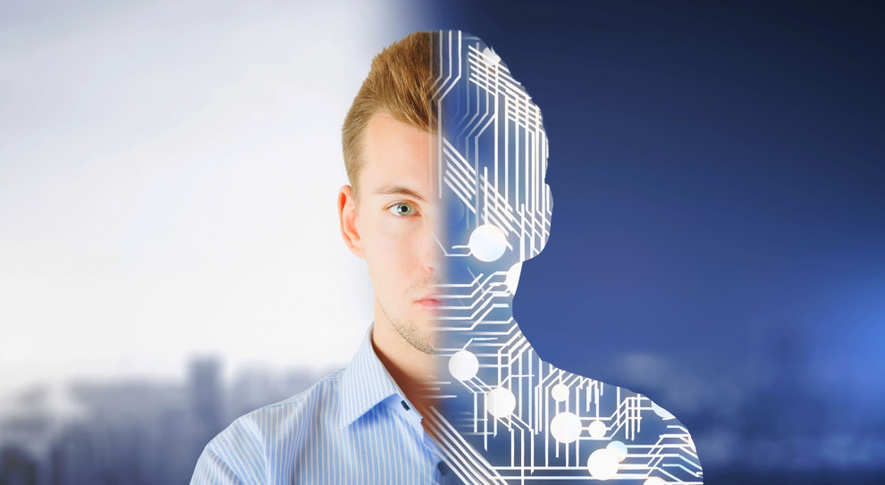 Stosowanie narzędzi sztucznej inteligencji przyczynia się do zwiększania produktywności (fot.shutterstock) Roboty pracy nie zabiorą, ale spowodują duże zmiany na rynku pracy