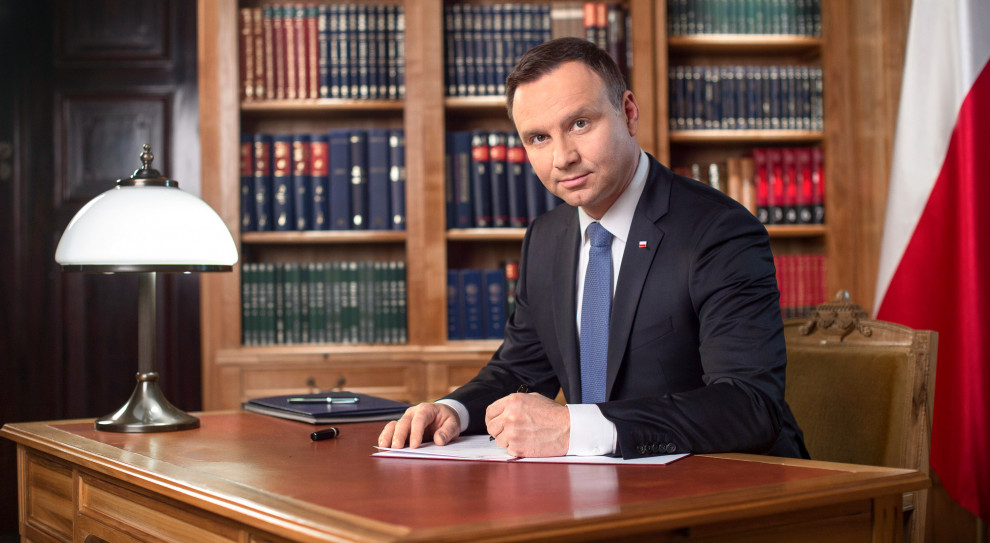 Prezydent podpisał wniosek w czwartek (4 stycznia), w piątek został on złożony w Trybunale Konstytucyjnym. (fot. Jakub Szymczuk/KPRPM) Prezydent skierował do TK nowelę dot. zniesienia górnego limitu składek na ZUS