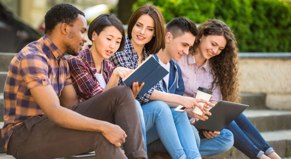 Obcokrajowcy stanowią 4,9 proc. studentów polskich uczelni (fot.shutterstock) Studia: Polskie uczelnie powalczą o zagranicznych studentów