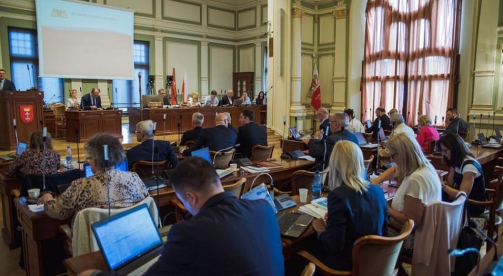 Najwyższe diety dotyczą radnych gmin liczących powyżej 100 tys. mieszkańców (fot. Dominik Paszliński/www.gdansk.pl) Jaka dieta dla radnych w 2018 r.?
