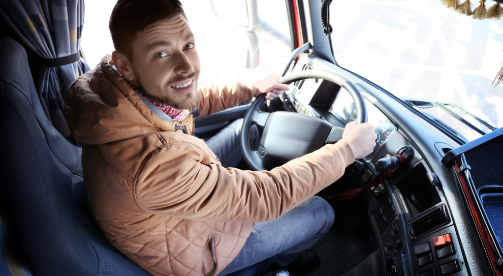 Firmy logistyczne w Europie Zachodniej pilnie szukają kierowców. (Fot. Shutterstock) Brak kadr zmorą firm zachodnioeuropejskich