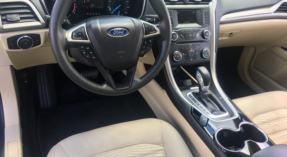 Ford prowadził dotychczas testy technologii jazdy autonomicznej na sedanach Fusion. (Fot.: pixabay) Ford stawia na pojazdy autonomiczne i przenosi część produkcji do Meksyku