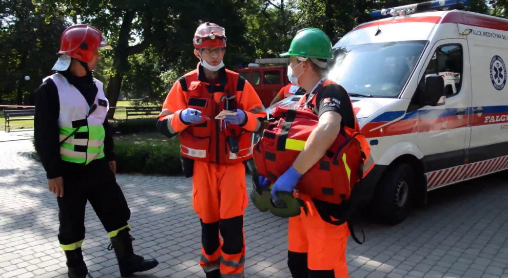 Wiceminister zwrócił uwagę, że w większości tych miejsc, gdzie obecnie ratownictwo medyczne jest oparte na sektorze prywatnym, wcześniej zespoły ratownictwa funkcjonowały w strukturach szpitali lub w stacjach wojewódzkich (fot.:youtube.com) Sejm: komisja zdrowia za upaństwowieniem systemu ratownictwa medycznego