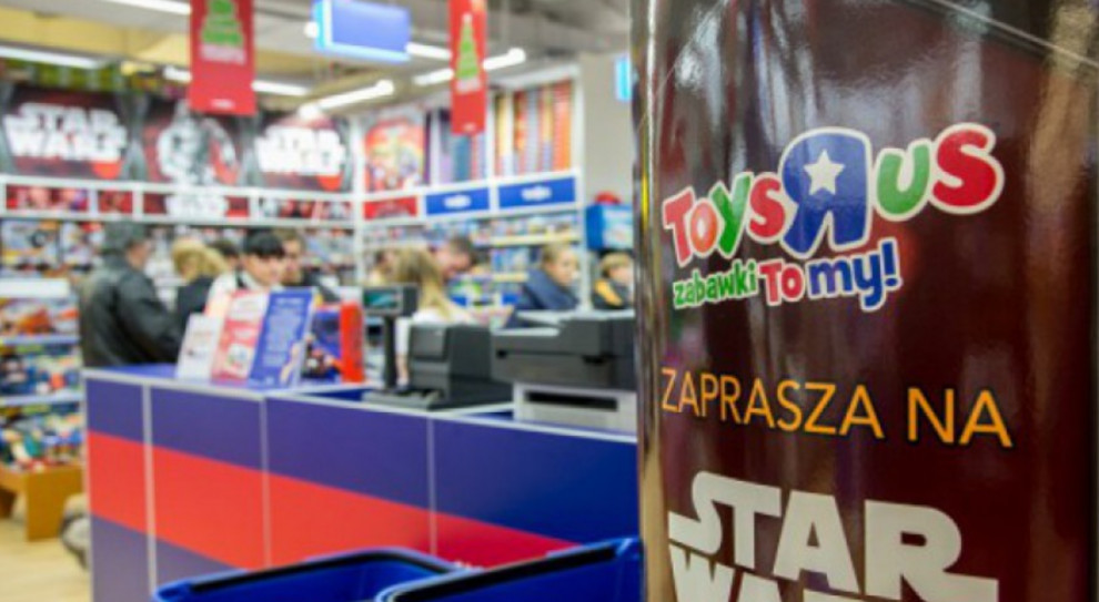 Straty firmy Toys"R"Us są coraz większe, co stawia w zagrożeniu tysiące miejsc pracy (fot.propertynews.pl) Coraz większe problemy Toys"R"Us. Tysiące miejsc pracy zagrożone
