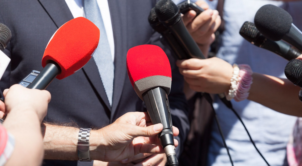 Zespołem ds. szybkiego reagowania kierować ma bliski współpracownik premiera (fot.shutterstock) Urzędnicy stworzą zespół ds. szybkiego reagowania w rządzie