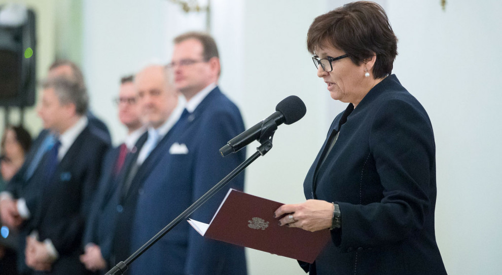 Szefowa Kancelarii Prezydenta Halina Szymańska odczytała list Andrzeja Dudy (fot.Krzysztof Sitkowski/KPRP) Oto naukowcy odznaczeni Orderem Odrodzenia Polski