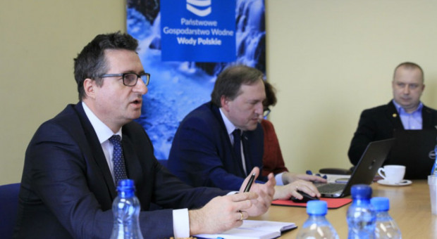Zdaniem Przemysława Dacy prawo do tzw. trzynastek dla pracowników Wód Polskich mogą ustalić wyłącznie organy samorządu terytorialnego (fot. wodypolskie) Wody Polskie: Kto wypłaci trzynastki pracownikom?