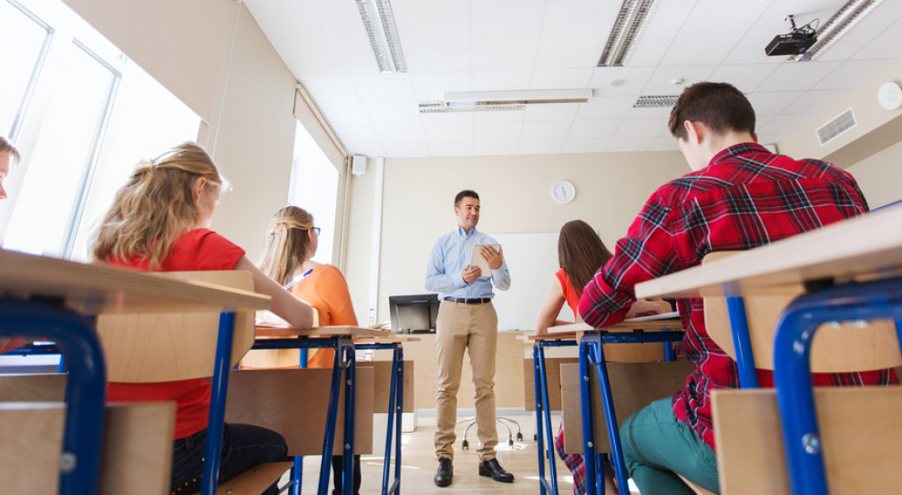 Techniku w Arezzo to jedna z pierwszych szkół w kraju, która płaci za dobre stopnie. Świadectwo z czekiem. Tak Włosi chcą zachęcić uczniów do nauki