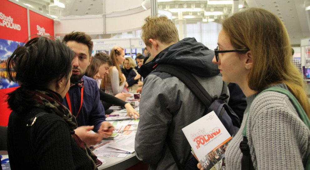 Potencjalni studenci z Białorusi w większości wiedzieli, jakie studia i w jakich uczelniach ich interesują. (fot.perspektywy.pl) Studenci z Białorusi drugą największą grupą obcokrajowców na polskich uczelniach
