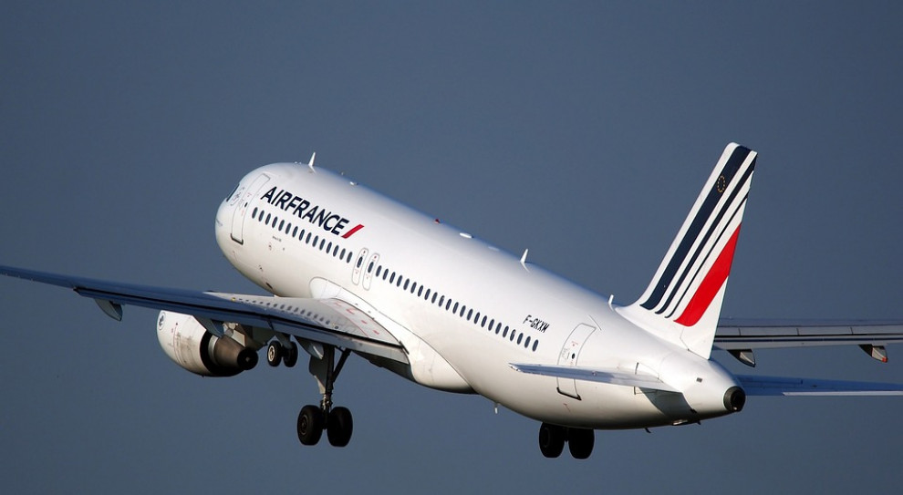 Linie Air France zwróciły się do pasażerów o sprawdzanie w internecie, przed udaniem się na lotnisko, czy ich loty nie zostały odwołan (fot. pixabay.com) Strajk płacowy w Air France. Do akcji wkroczyła policja