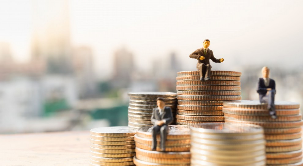 Bardzo duże zróżnicowanie w kwestii zmiany poziomu wynagrodzenia widać w branży finansowej. (Fot. Shutterstock) Wynagrodzenia: W których branżach jest rynek pracownika?