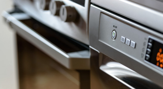 Chodzi o firmy, których obroty co prawda nie przekroczyły 200 tys. zł, ale handlują np. sprzętem elektronicznym i elektrycznym, RTV i AGD. (fot. pixabay.com) MF: firmy handlujące w internecie elektroniką stracą zwolnienie z VAT