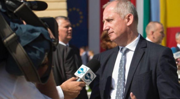 Zdumiała mnie hipokryzja, obłuda i fałsz premiera - uważa szef klubu PO (Sławomir Neumann, fot.facebook.com/slawekneumann) Sławomir Neumann: Premier pod stołem wprowadza podwyżki dla urzędników