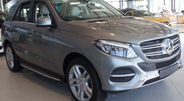 Mercedes-Benz twierdzi, że kobietom w biznesie brakuje odwagi (Fot. EurovisionNim/Wikipedia/CC BY-SA 4.0) Prezent od Mercedesa na Dzień Kobiet: Panie dostaną 8 proc. zniżki na zakup nowego auta