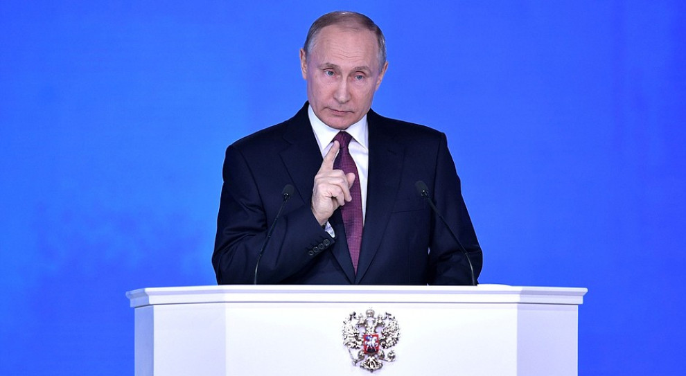 Związki zawodowe opublikowały w internecie petycję przeciw podniesieniu wieku emerytalnego. Fot. Kreml Reforma emerytalna w Rosji przyniosła spadek notowań Putina