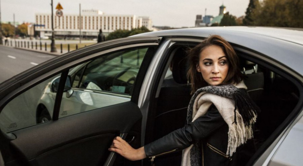 BMW i Daimler będą miały po 50 proc. udziałów w nowo utworzonej spółce, której głównym zadaniem będzie połączenie działań z zakresu usług takich, jak car-sharing i przejazdy na żądanie (fot.uber) BMW i Daimler łączą siły, aby konkurować z Uberem i Waymo