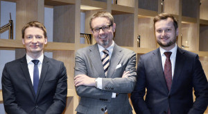 Od lewej Przemysław Wojdat, Robert Kamiński, Jakub Tomaszewski (fot. Hansgrohe Polska) Zmiany w zarządzie spółki Hansgrohe Polska