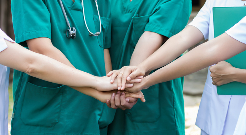 W 2016 roku nad pacjentami czuwało 288 tys. pielęgniarek oraz 145 tys. lekarzy (fot. Shutterstock.com) GUS. Pielęgniarki największa grupą pracowników medycznych