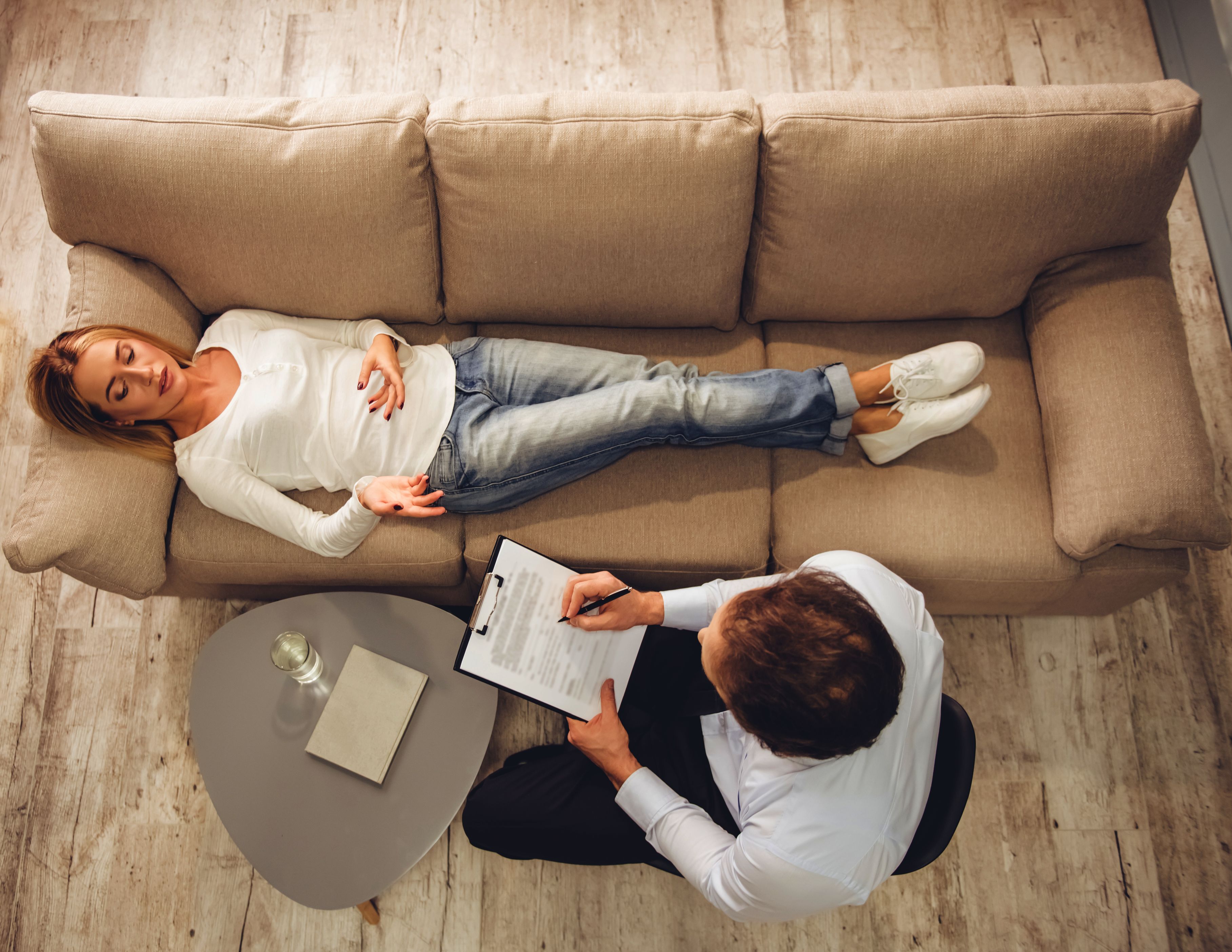 Polacy niechętnie przyznają się do problemów ze zdrowiem psychicznym (fot. Shutterstock)
