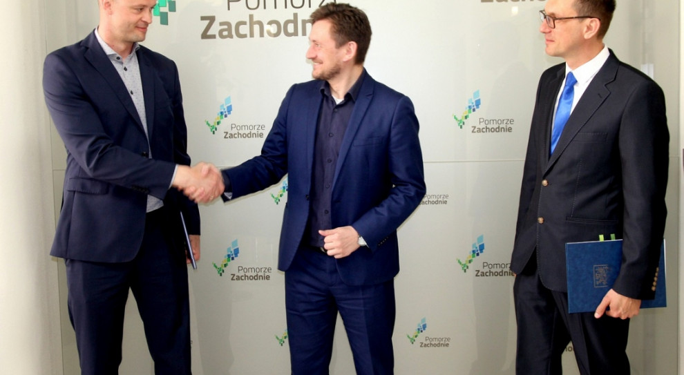 Z pomocą eurofunduszy Urzędu Marszałkowskiego w Koszalinie ruszy produkcja worków foliowych/ Fot.UM Koszalin: Nowa fabryka będzie produkować worki foliowe. Będzie też zatrudniać