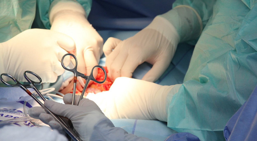 Prof. Eugeniusz Murawski ma 91 lat i jest najstarszym w Polsce czynnym zawodowo chirurgiem (fot.pixabay.com) Najstarszy chirurg w Polsce ma 91 lat i nadal operuje