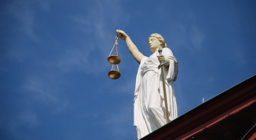 Zgodnie z nową ustawą o Sądzie Najwyższym, która weszła w życie 3 kwietnia, w trzy miesiące od tego terminu w stan spoczynku przechodzą z mocy prawa sędziowie SN, którzy ukończyli 65. rok życia. (fot. pixabay.com) Spośród sędziów, którzy ukończyli 65 lat - 12 gotowych pozostać w SN